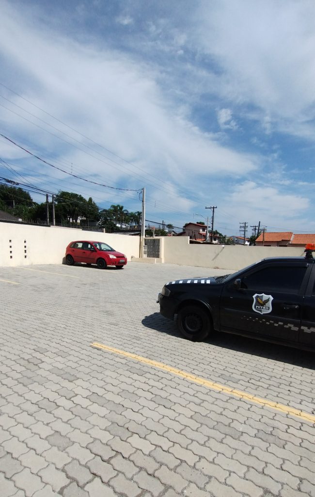 SOBRADO NOVO EM CONDOMÍNIO FECHADO SOBRADO NOVO EM CONDOMÍNIO FECHADO