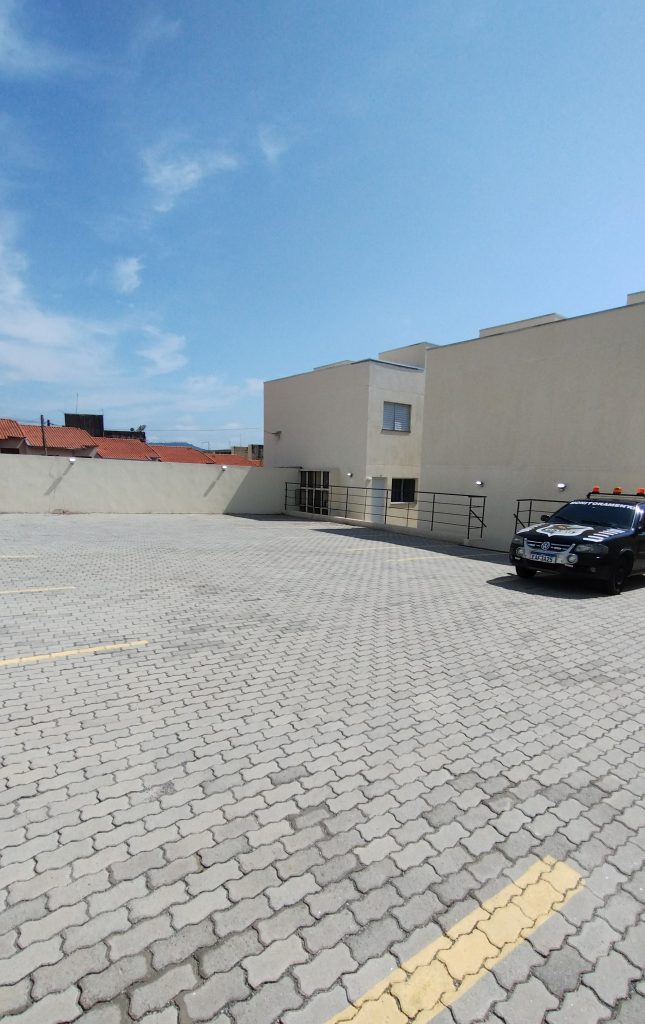 SOBRADO NOVO EM CONDOMÍNIO FECHADO SOBRADO NOVO EM CONDOMÍNIO FECHADO