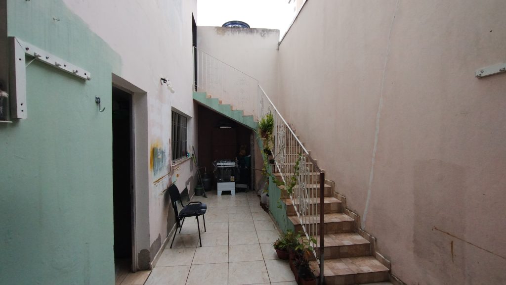 Sobrado Amplo Comercial ou Residencial- Av. São Paulo- Vl. Oliveira Sobrado Amplo Comercial ou Residencial- Av. São Paulo- Vl. Oliveira