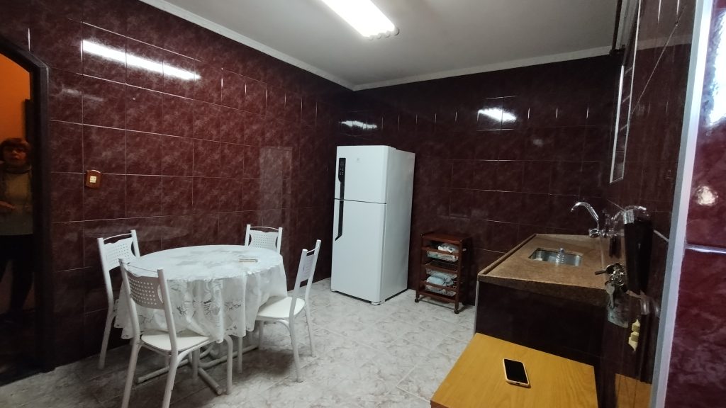 LINDA CASA DE ESQUINA COM 3 DORMITÓRIOS E PISCINA COM GRANDE QUINTAL LINDA CASA DE ESQUINA COM 3 DORMITÓRIOS E PISCINA COM GRANDE QUINTAL