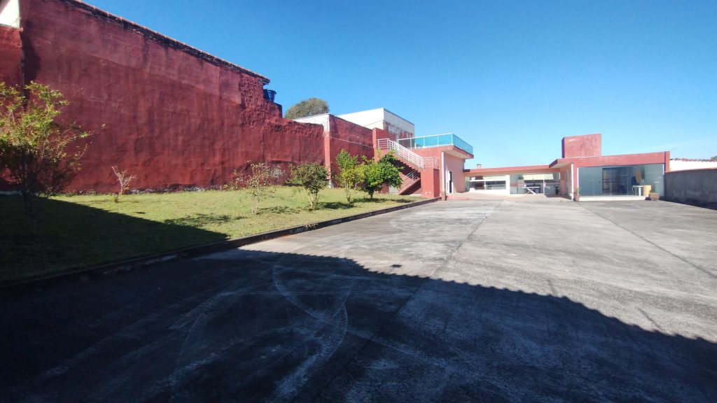 Área Multifuncional / Salão de Festas com Terreno de 1.000 m² Área Multifuncional / Salão de Festas com Terreno de 1.000 m²