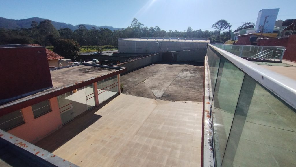Área Multifuncional / Salão de Festas com Terreno de 1.000 m² Área Multifuncional / Salão de Festas com Terreno de 1.000 m²